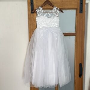 Beautiful flower girl dress. New never worn. Purchased from Etsy.